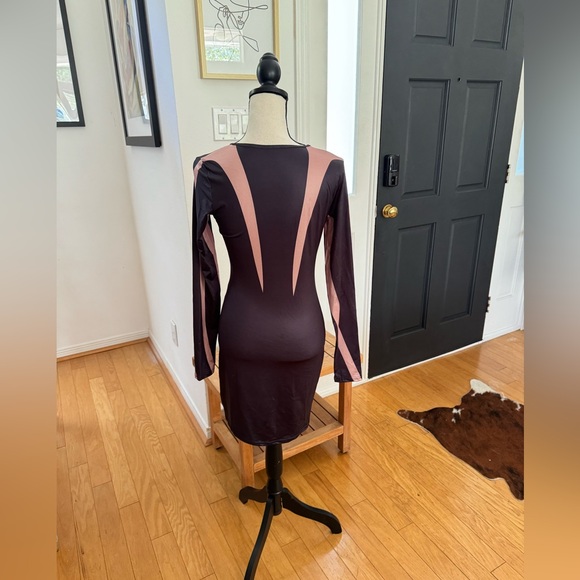 Long Sleeve Bodycon Dress - Picture 2 of 2